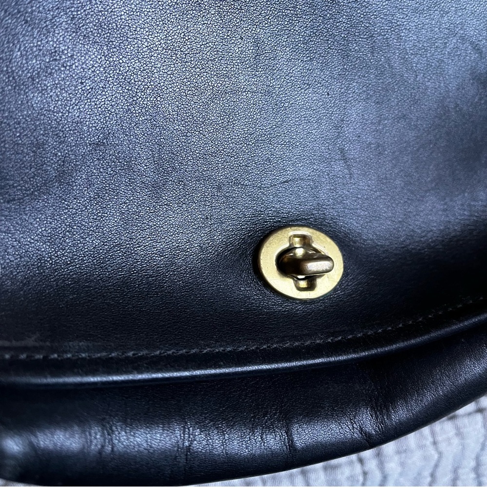 Vintage Coach 1990s 90s black genuine leather crossbody purse - Picture 7 of 12